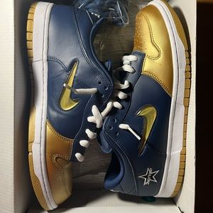 Supreme x Dunk SB Low QS 'Metallic Gold'